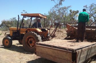 Aquisi��o de Trator e Implementos Agr�colas